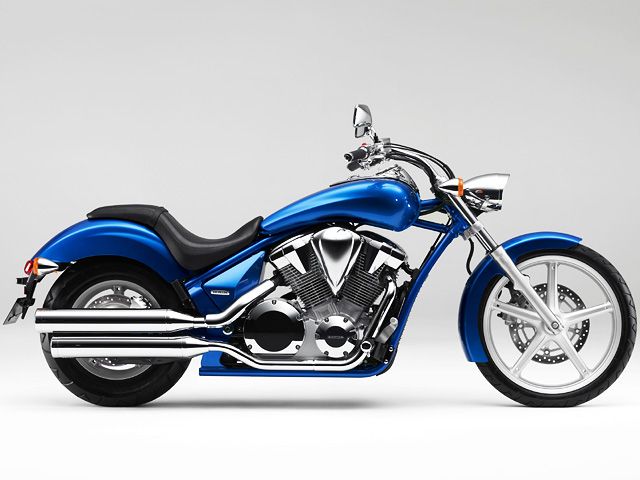 2012年 VT1300CS グリントウェーブブルーメタリック(カタログメイン)