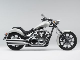 2011年 VT1300CXパールフェイドレスホワイト