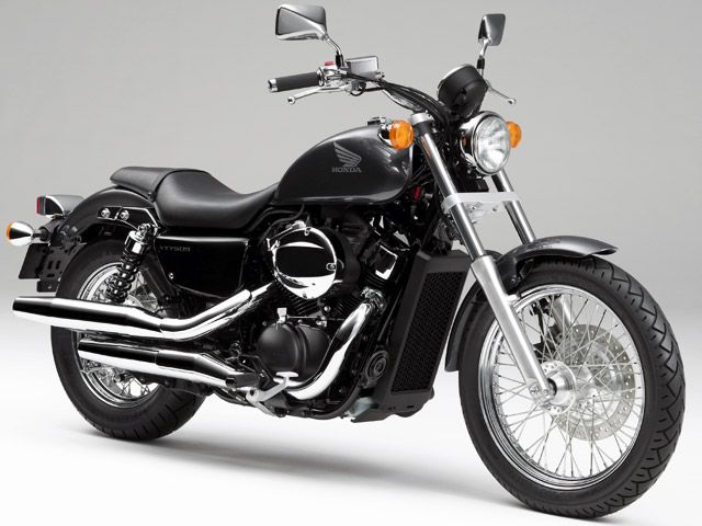 2010年 VT750S ヘビーグレーメタリック（カタログメイン）