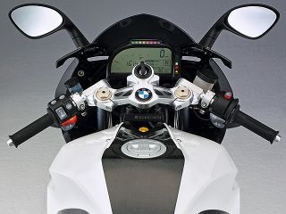 2009年 HP2 Sport（ハンドルまわりイメージ）