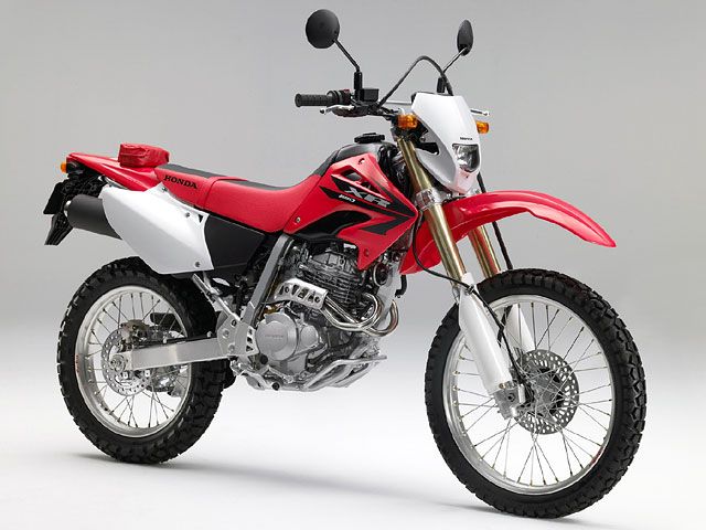 2006年 XR250 エクストリームレッド（カタログメイン）
