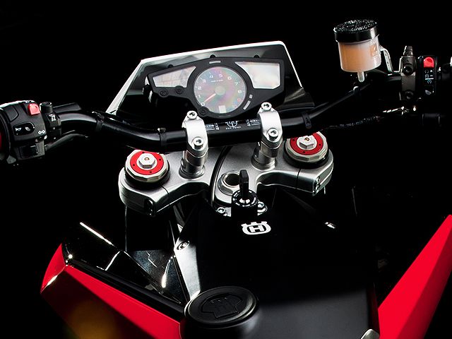 ハスクバーナ（Husqvarna） ヌーダ900R | NUDA 900Rの型式・スペック