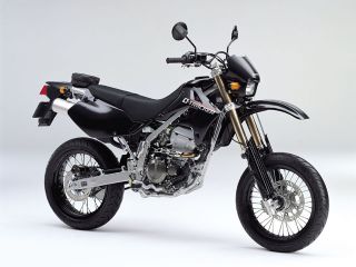 カワサキ（KAWASAKI）2004年 D-TRACKER・マイナーチェンジのカタログ情報 | 沖縄のバイクを探すなら【グーバイク沖縄】