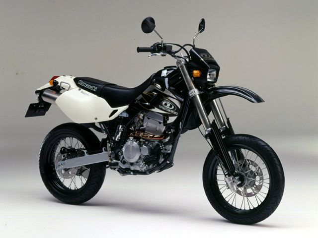 2001年 D-TRACKER エボニー(カタログメイン)