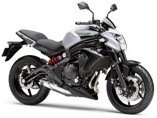 2014年 ER-6nパールフラットスターダストホワイト×メタリックフラットスパークブラック