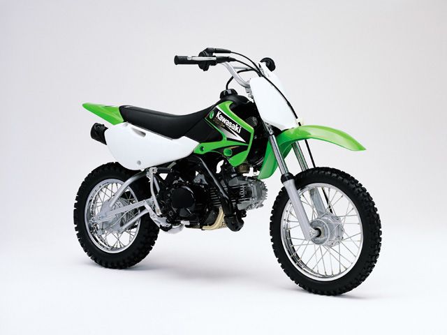 2004年 KLX110 ライムグリーン（カタログメイン）