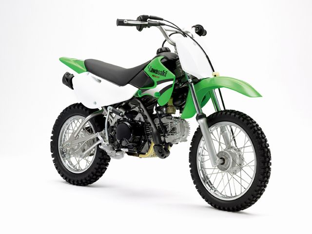 2005年 KLX110 ライムグリーン（カタログメイン）