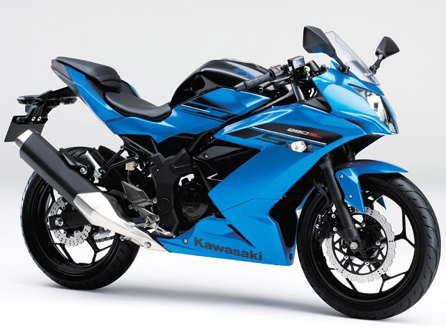2016年 Ninja 250SL キャンディプラズマブルー（カタログメイン）