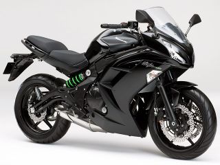 2015年 Ninja 400メタリックスパークブラック/メタリックフラットスパークブラック