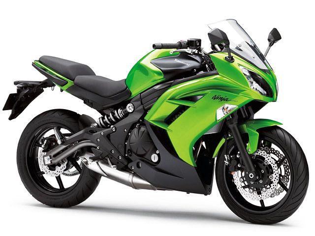 2012年 Ninja 650 キャンディライムグリーン（カタログメイン）