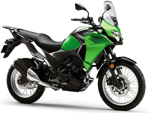2017年 Versys-X 300 Candy Lime Green/Metallic Graphite Gray（カタログメイン）