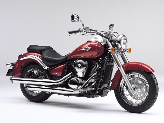 2007年 VULCAN 900 CLASSIC キャンディカーディナルレッド（カタログメイン）