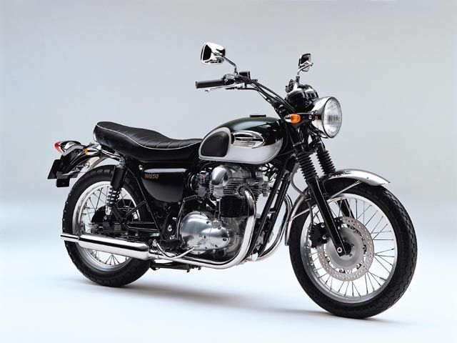 2006年 W650 アップハンドル仕様 メタリックダークグリーン×ギャラクシーシルバータイプ2（カタログメイン）