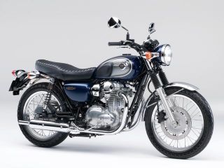 2014年 W800メタリックノクターンブルー