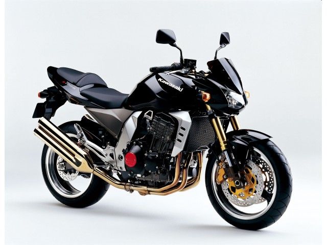 2004年 Z1000 メタリックスパークブラック(カタログメイン)