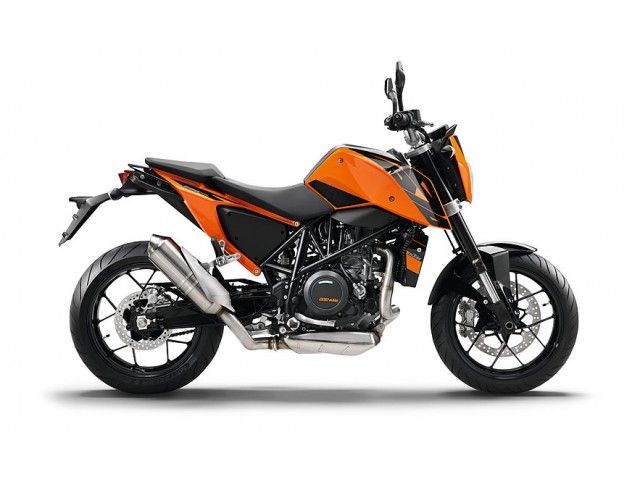 2016年 690 DUKE オレンジ（カタログメイン）