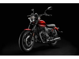 2017年 V9 ROAMERルビーレッド