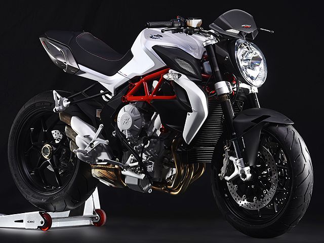 2015年 BRUTALE 800 パールアイスホワイト/サンドメタリックグレー（カタログメイン）