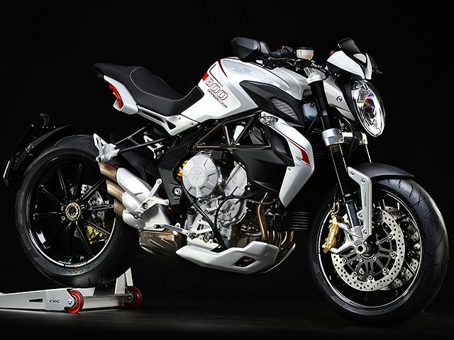 MVアグスタ（MV AGUSTA）2014年 BRUTALE 800 DRAGSTER・新登場のカタログ情報 |  沖縄のバイクを探すなら【グーバイク沖縄】