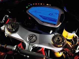 2016年 F4 RC（メーター表示イメージ）