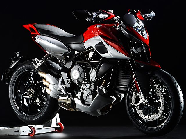 2014年 RIVALE 800 レッド/シルバー（カタログメイン）