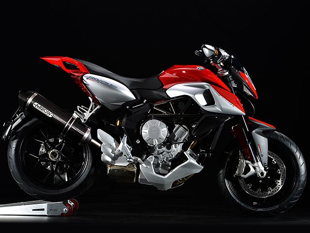 2015年 RIVALE 800 レッド/シルバー※日本仕様サイレンサー装着（カタログメイン）