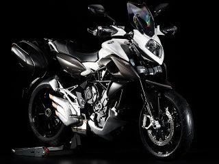 2015年 STRADALE 800パールホワイト/サンドメタリックグレー
