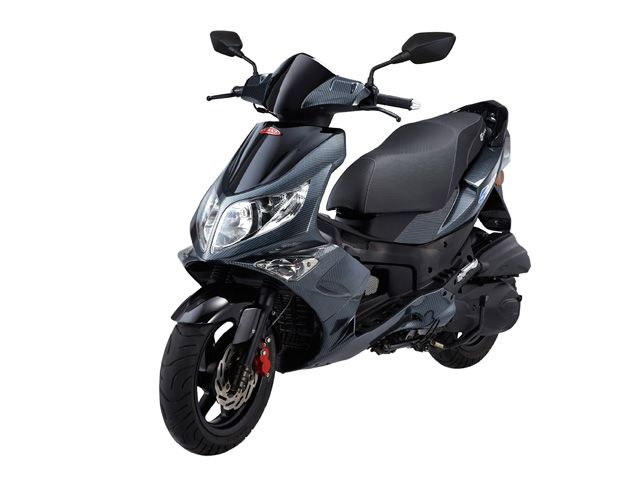 2013年 G-MAX 125 カーボン（SPモデル）（カタログメイン）
