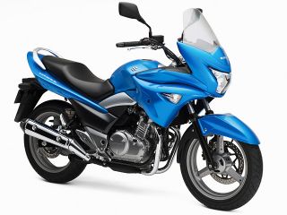 2014年 GSR250Sトリトンブルーメタリック