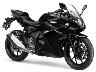 2017年 GSX250Rパールネブラーブラック