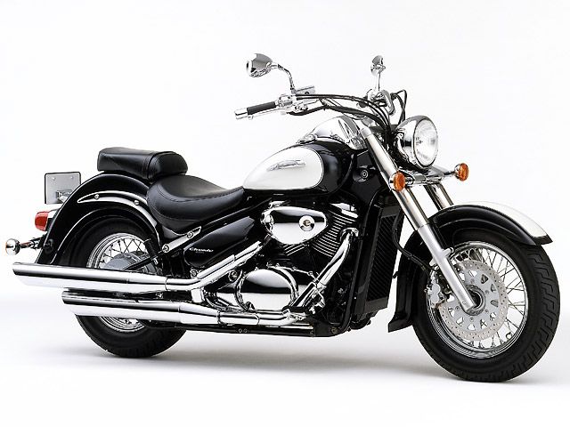 2001年 Intruder Classic 400 パールノベルティブラック/パールグラスホワイト（カタログメイン）