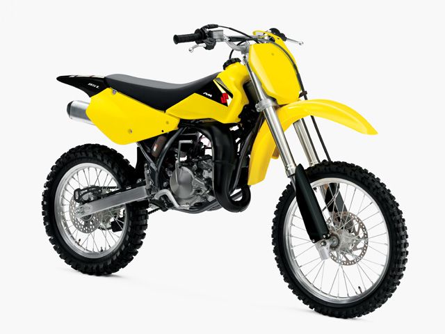 2015年 RM85L チャンピオンイエローNo.2/ソリッドブラック（カタログメイン）
