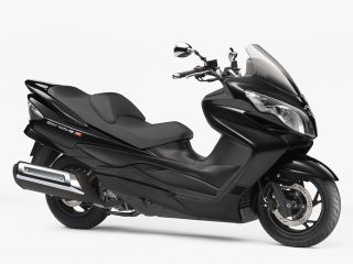 2013年 SKYWAVE 250 Type Mグラススパークルブラック