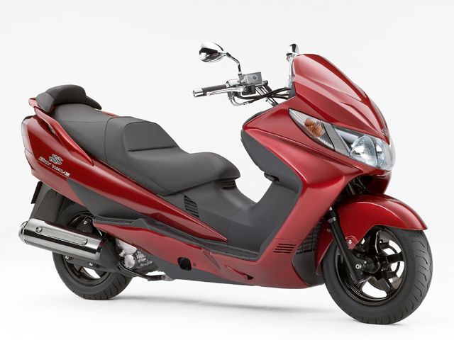 2005年 SKYWAVE 250SS キャンディソノマレッド(カタログメイン)