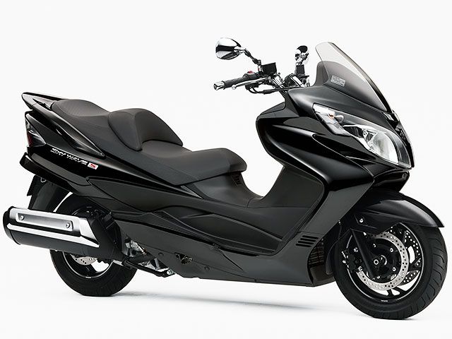 2012年 SKYWAVE 400 Type S ABS グラススパークルブラック(カタログメイン)