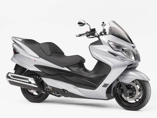 2008年 SKYWAVE 400 Type S ミスティックシルバーメタリック(カタログメイン)