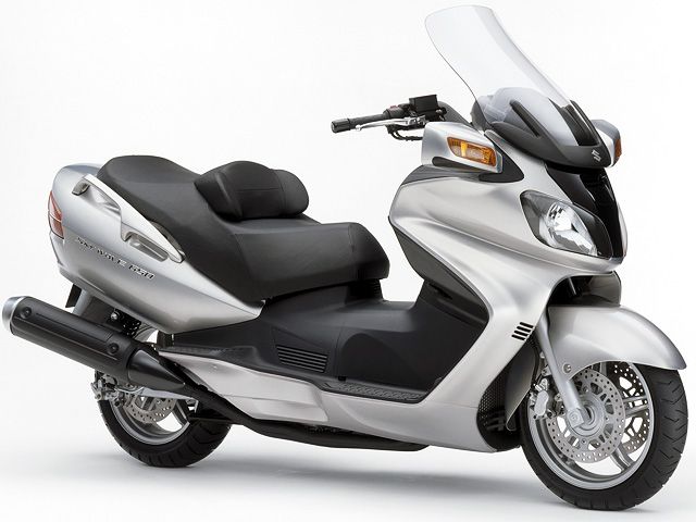 2002年 SKYWAVE 650 バリアブルシルバーメタリック（カタログメイン）