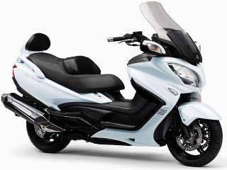 2016年 SKYWAVE 650 LXパールブレーシングホワイト