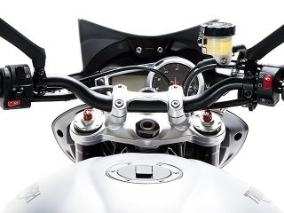 2015年 Street Triple Rx（メーター表示イメージ）