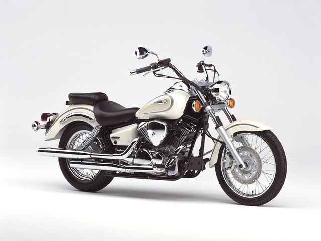2002年 DragStar 250 ニューパールホワイト(カタログメイン)