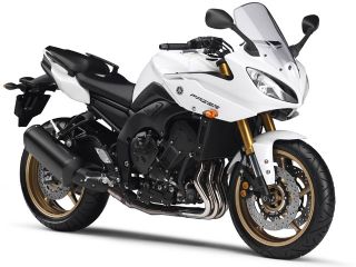 2011年 FAZER 8ブルーイッシュホワイトカクテル1