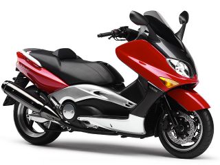 2007年 TMAXビビッドレッドカクテル1