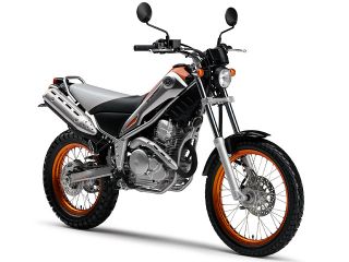 2010年 tricker XG250ビビッドオレンジメタリック2