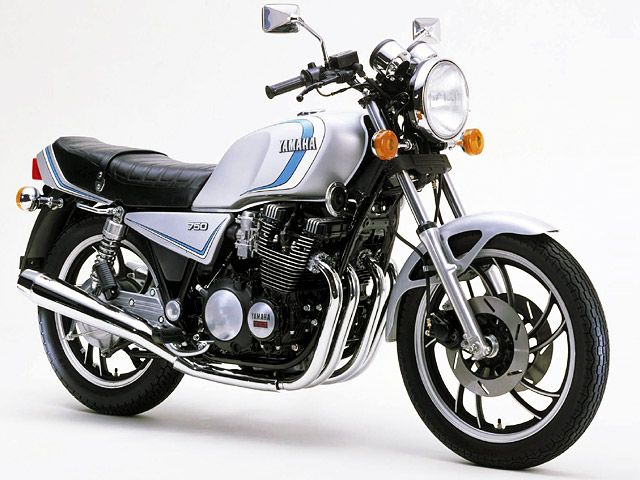 1981年 XJ750E クリスタルシルバー(カタログメイン)
