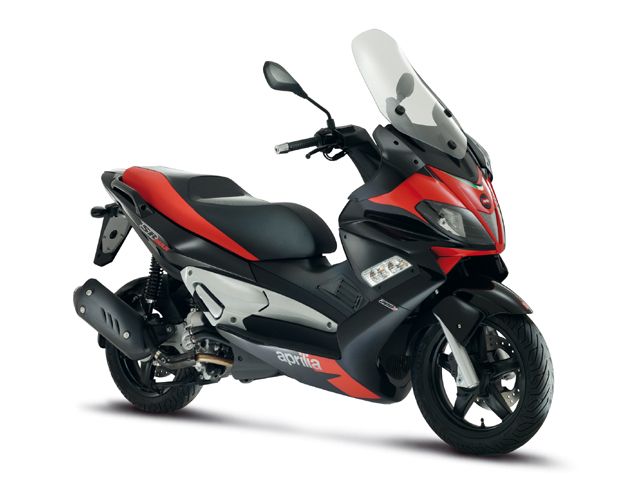 2012年 SR MAX 300 アプリリアブラック（カタログメイン）
