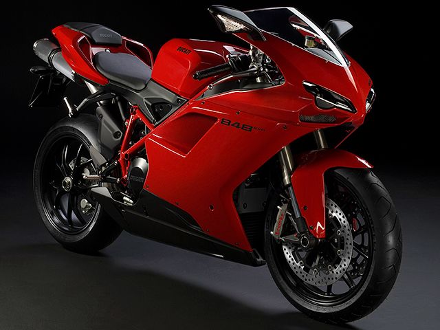 2011年 848EVO レッド（カタログメイン）