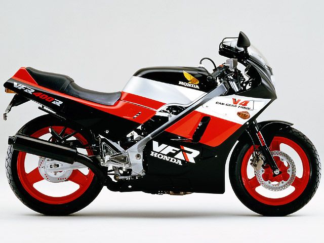 ホンダ（HONDA）1986年 VFR400R・新登場のカタログ情報 | 沖縄のバイクを探すなら【グーバイク沖縄】