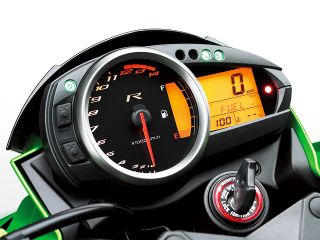 2011年 Z750R（メーター表示イメージ）