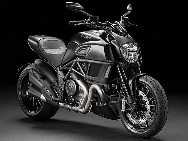 ドゥカティ（DUCATI）2014年 Diavel・マイナーチェンジのカタログ情報 | 沖縄のバイクを探すなら【グーバイク沖縄】