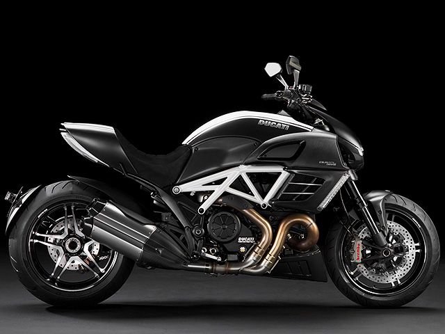 ドゥカティ　ディアベル DUCATI Diavel V4 XDiavel Diavel 鍛造アルミニウム製ホイール